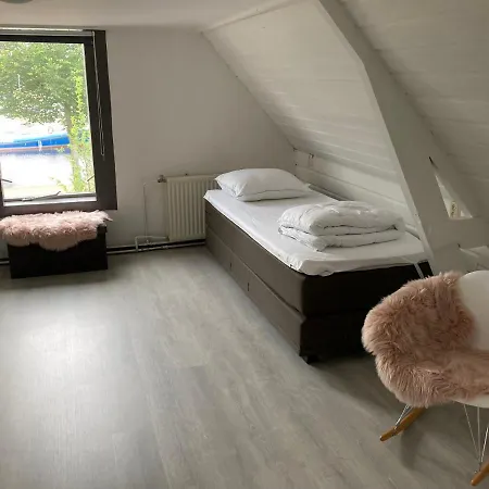 Fijn Vakantiehuis In Het Centrum Aan De Haven, Op Loopafstand De Zee En De Boot Texel